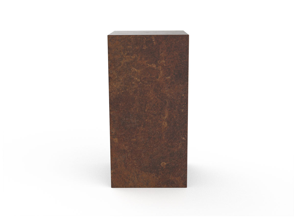 Bronzen urn als blok voorkant