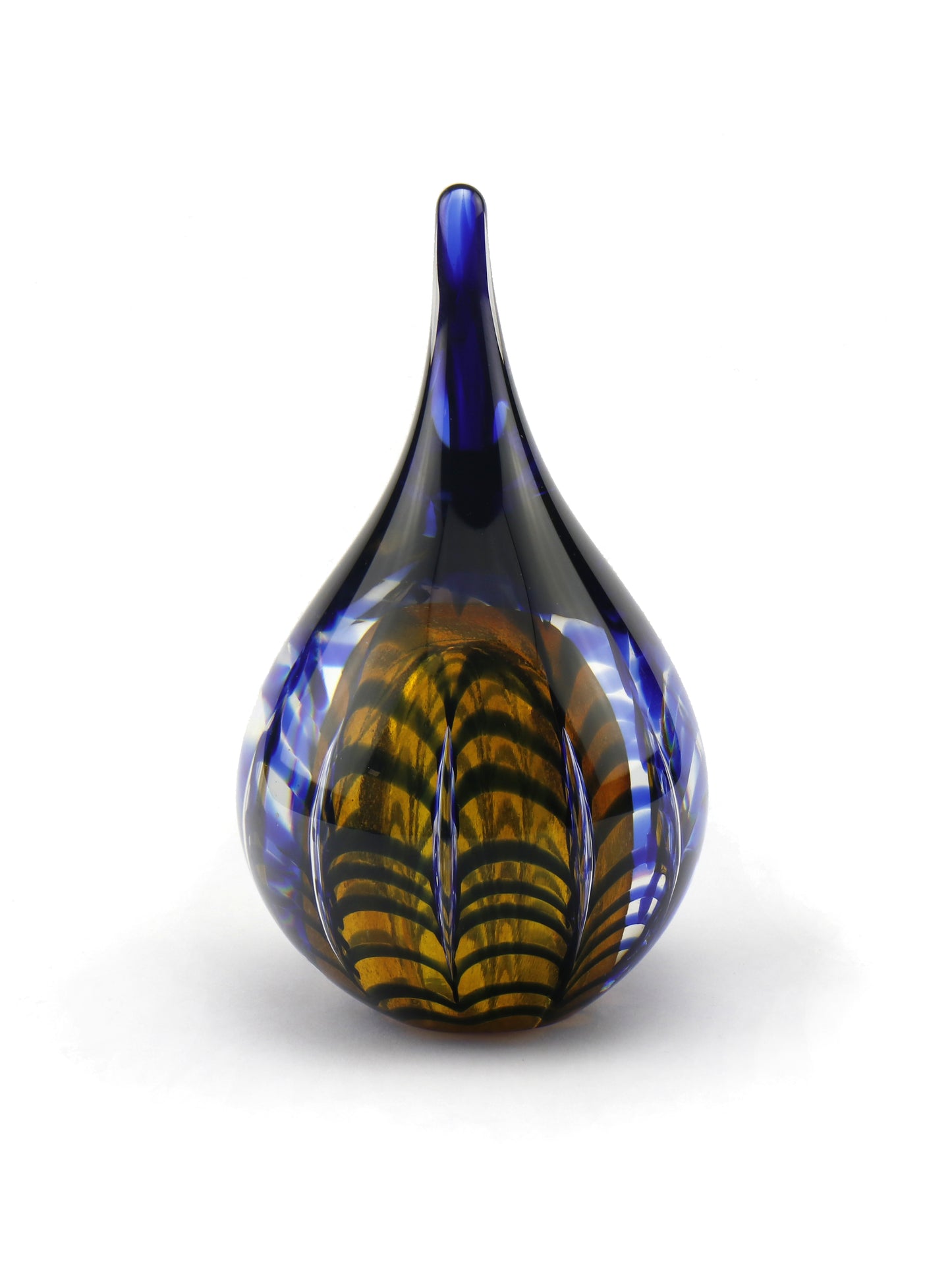 Urn van glas in de kleur blauw met bruin