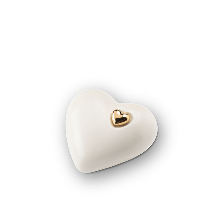urn van keramiek hart wit