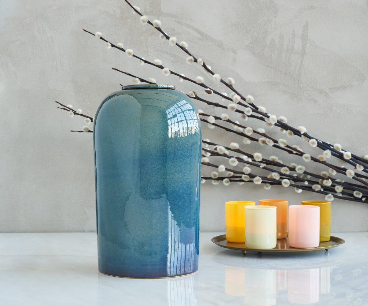 urn van keramiek in de kleur blauw groen
