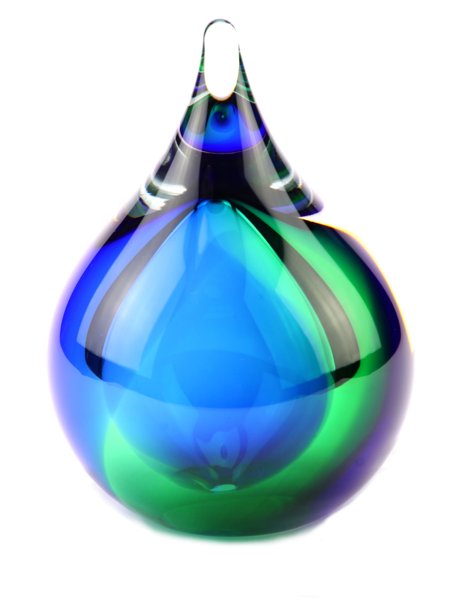 Urn van kristalglas in de kleur blauw groen