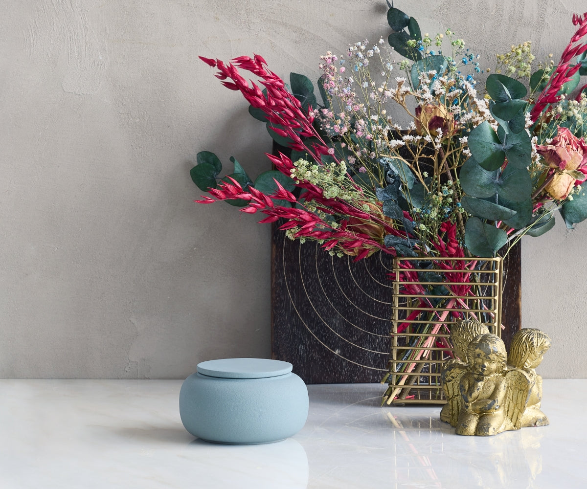 Mini urn biologisch afbreekbaar van keramiek in de kleur blauw